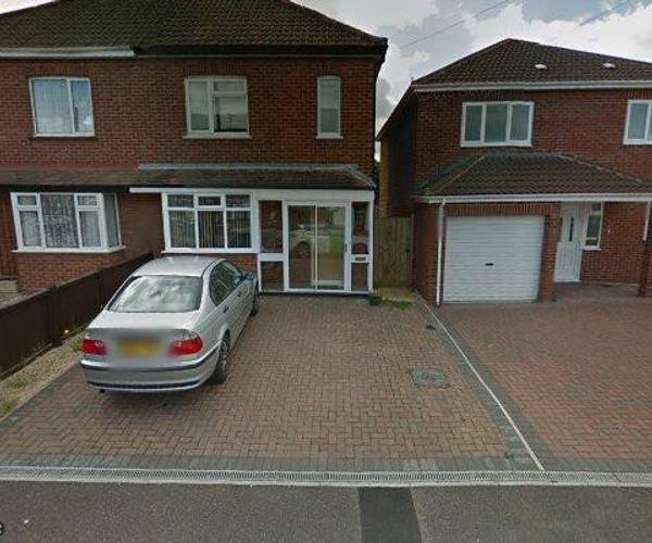 Colin Road, TA2