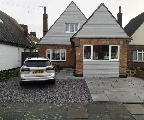 Parking on Tickfield Avenue, SS2