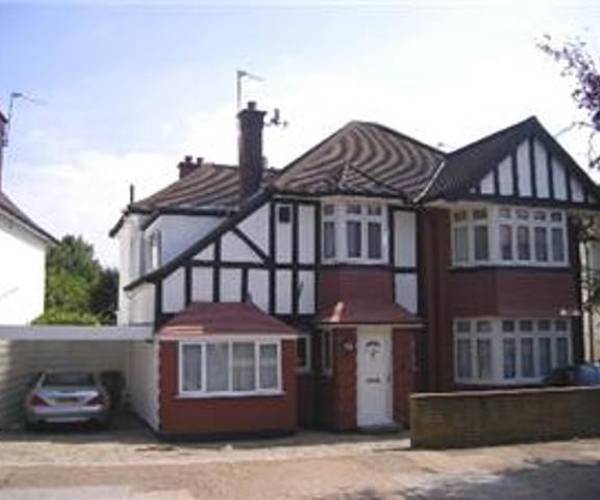 Parking on Barn Hill, HA9