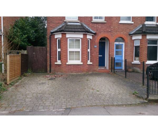 Parking on Union Street, GU14