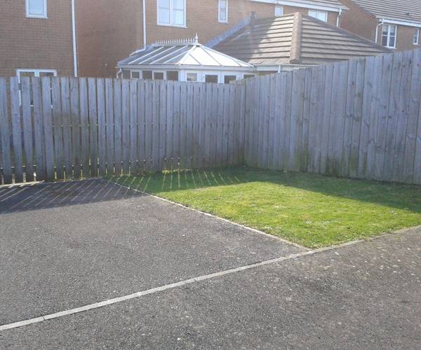 Parking on Prince Consort Way, NE29