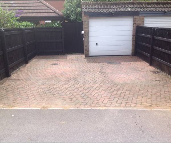 Parking on Wexham Cottages, SL2