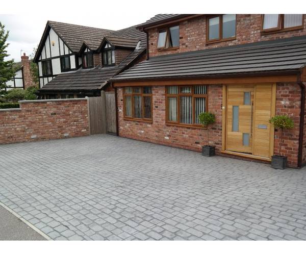 Parking on Cheribough Road, DE74