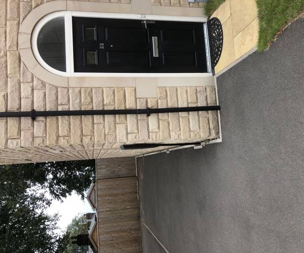 Parking on Hawthorne Mews, S10