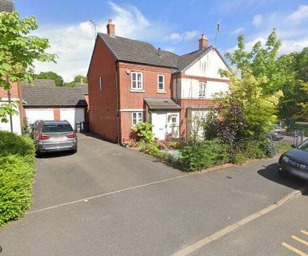 Parking on Woodview Drive, B15