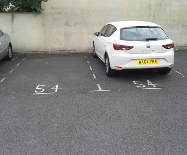 Off road car parking space in Greenbank