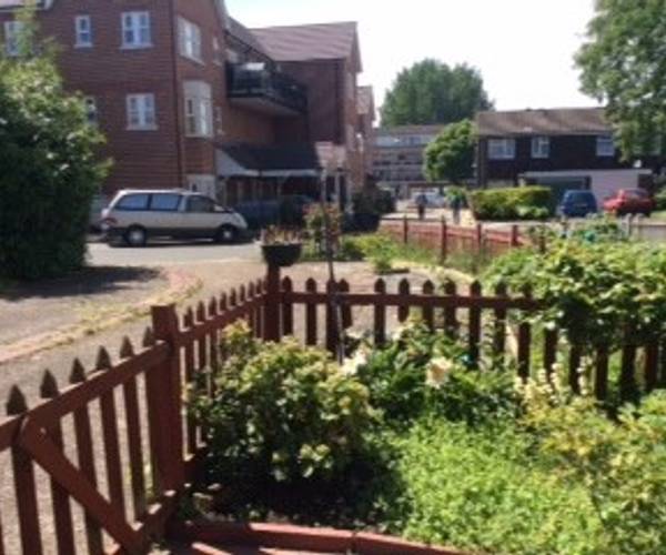 Parking on Willingham Way, KT1