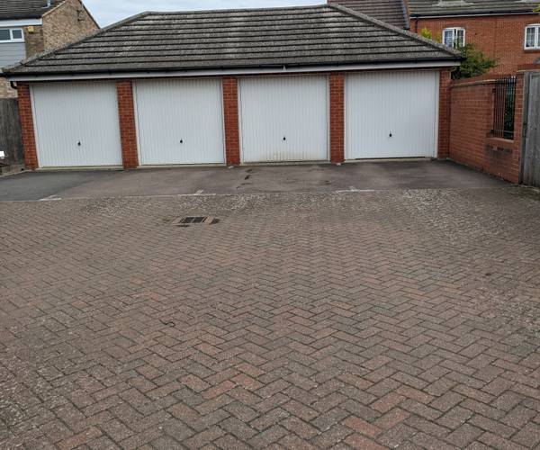 Parking on Foskett Way, HP21
