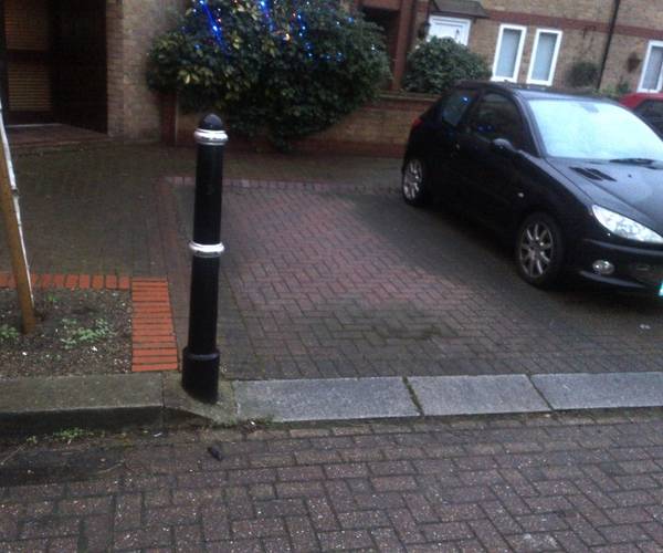 Parking space on Lime Close, E1