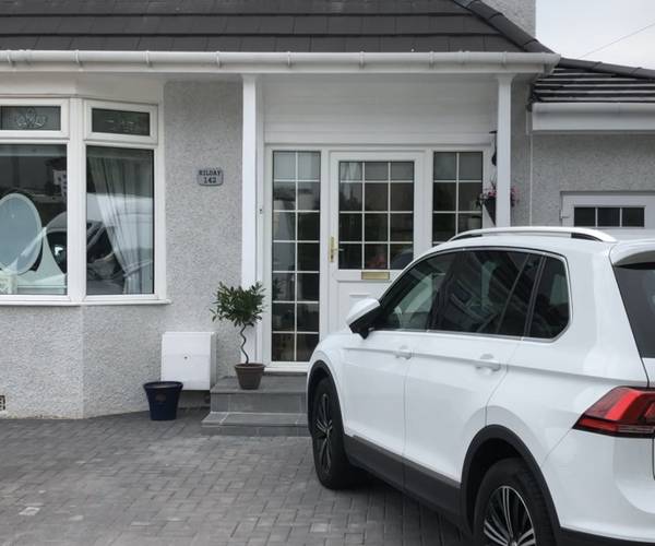 Parking on Kingswood Drive, G44