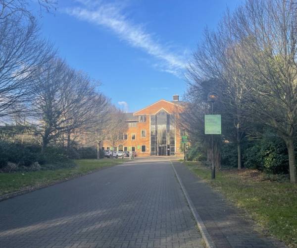 Regus Heathrow, Bath Road Car Park