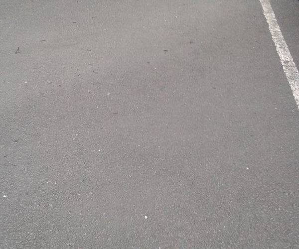 Parking on Grazier Avenue, B77