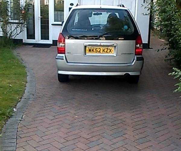 Parking on Chaldon Way, CR5