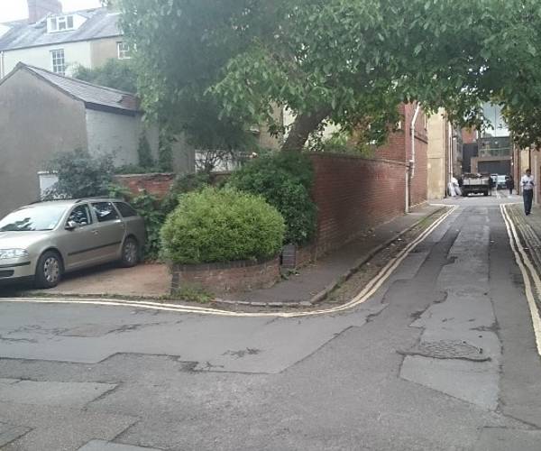 Parking on St John Street, OX1