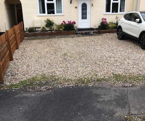 Parking on Chestnut Crescent, RG14