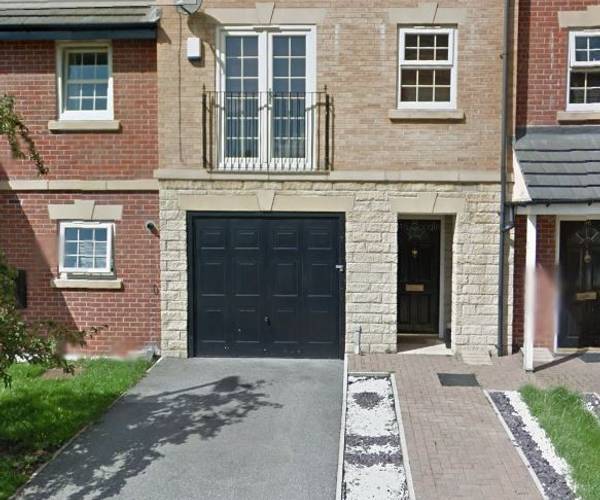 Parking on Holywell Heights, S4