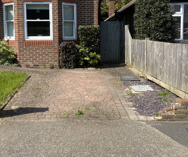 Parking on Guilford Avenue, KT5