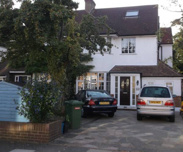 Parking on Grange Avenue, TW2