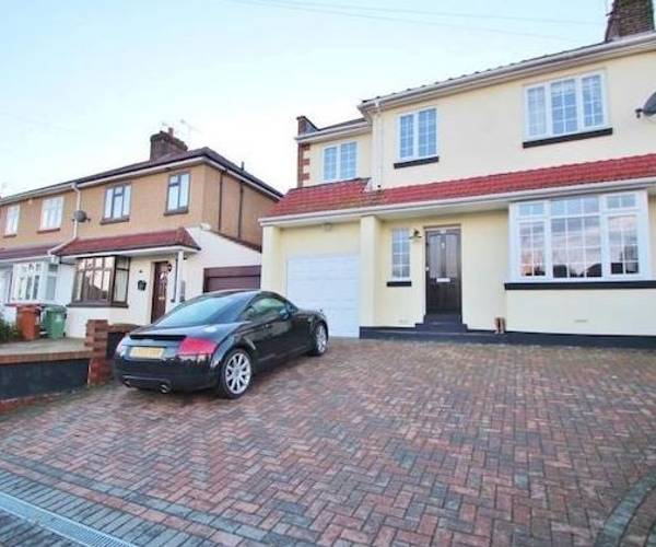Parking on Hillingdon Road, DA7