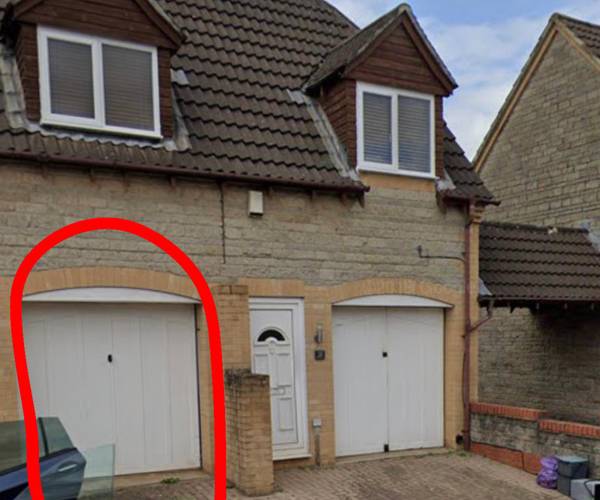 Parking on Turnberry, BS30