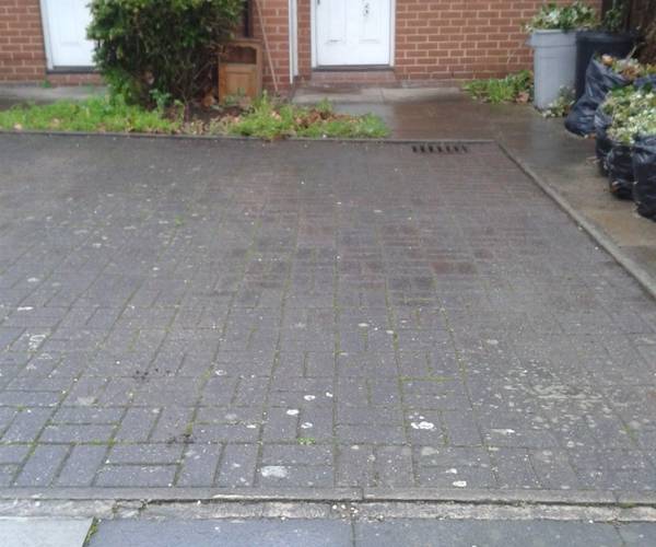 Parking on Wrexham Road, E3