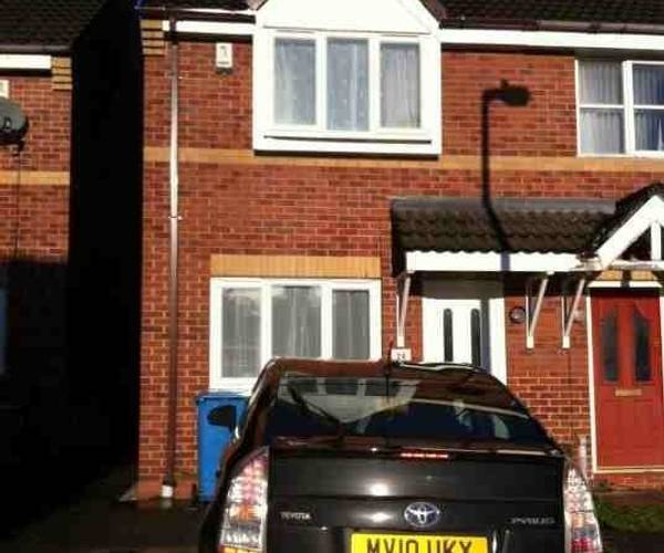 Parking on Georgette Drive, M3