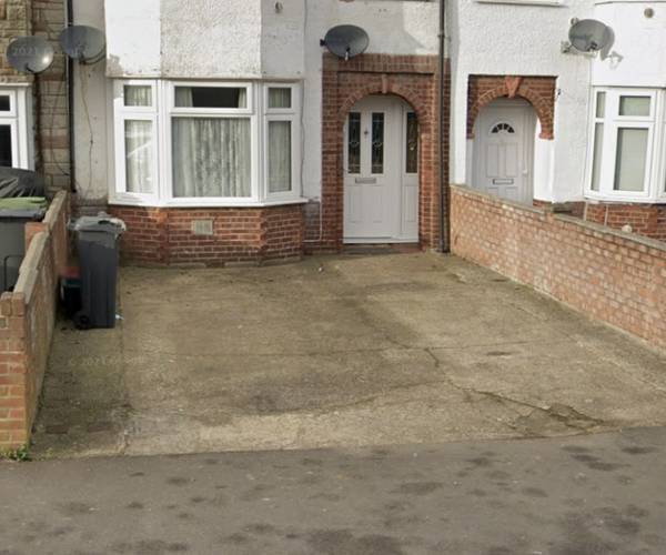 Parking on Hatton Road, TW14