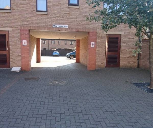 Parking space on Tower Square, NN5