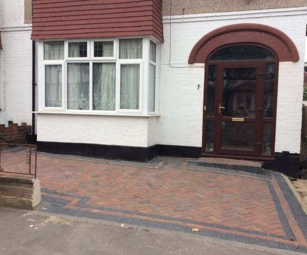 Parking on Brickwood Road, CR0