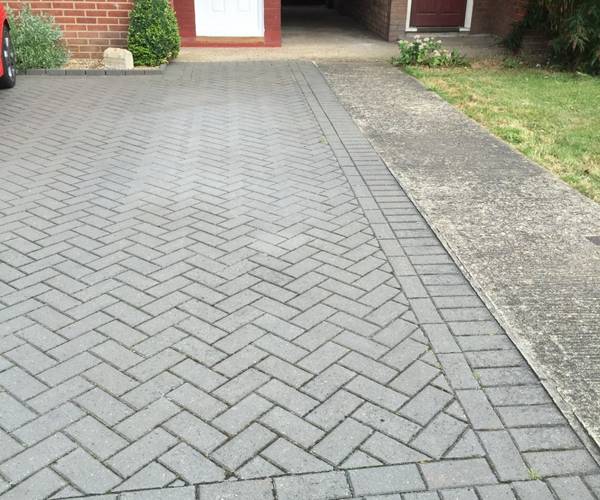 Parking on Rendlesham Road, EN2