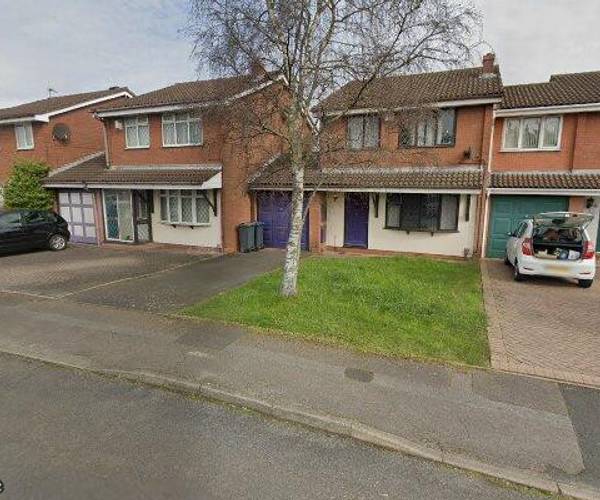 Parking on Grebe Close, B23