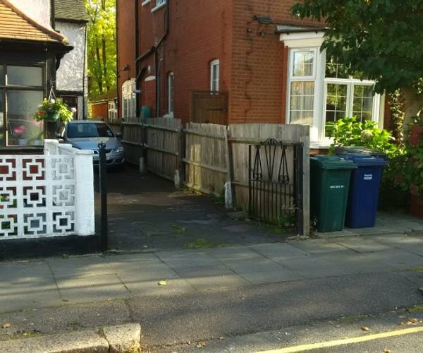 Parking on Templars Avenue, NW11