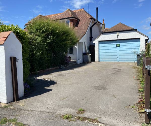 Manor Way, PO11