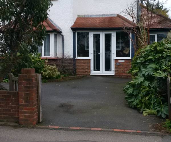 Parking on Temple Road, KT19