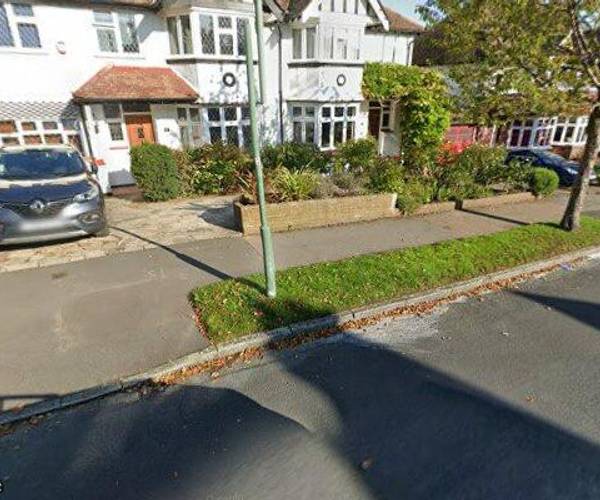 Parking on Northwood Road, SM5