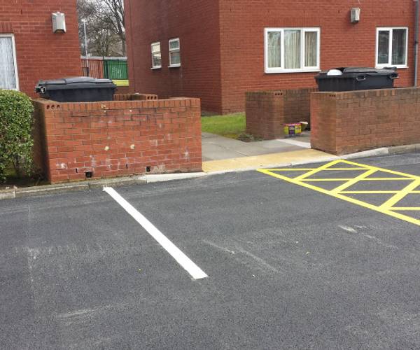 Parking on Clairville Close, L20