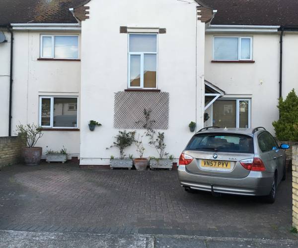 Parking on Crowther Avenue, TW8
