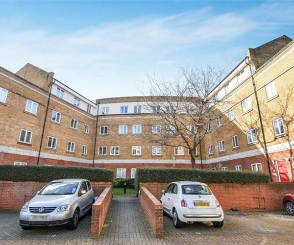 Parking on Trocette Mansions,, SE1