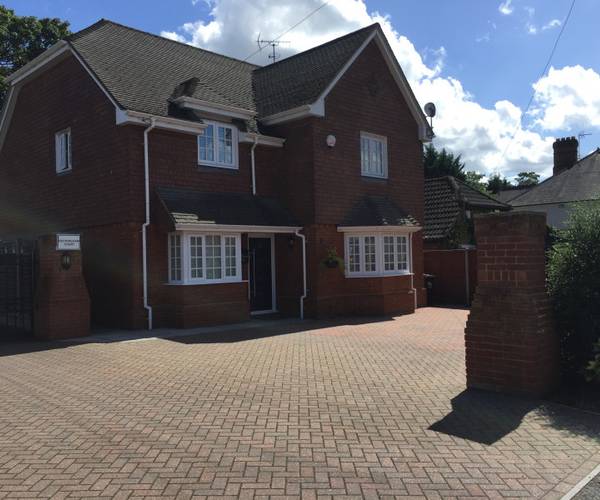 Parking on Middle Gordon Road, GU15