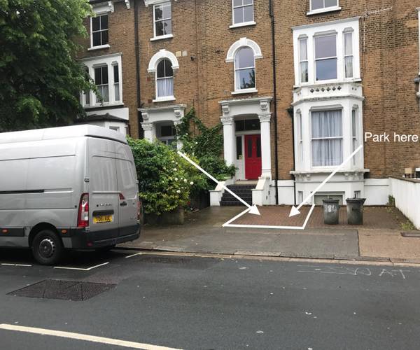 Parking on Hammersmith Grove, W6