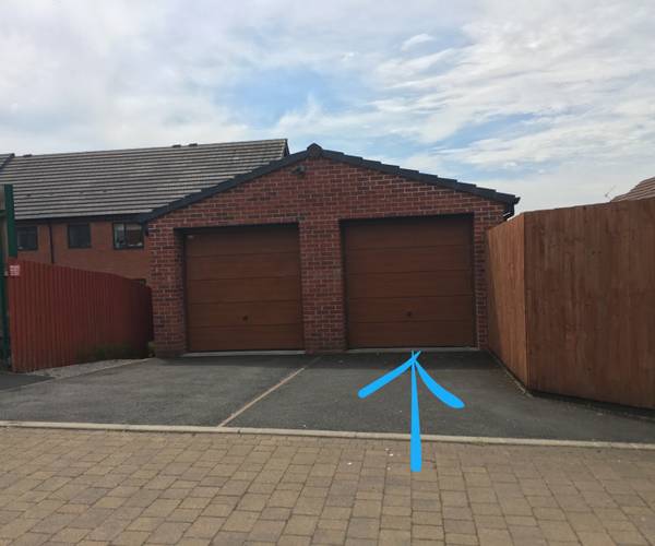 Parking on Greene Way, M7