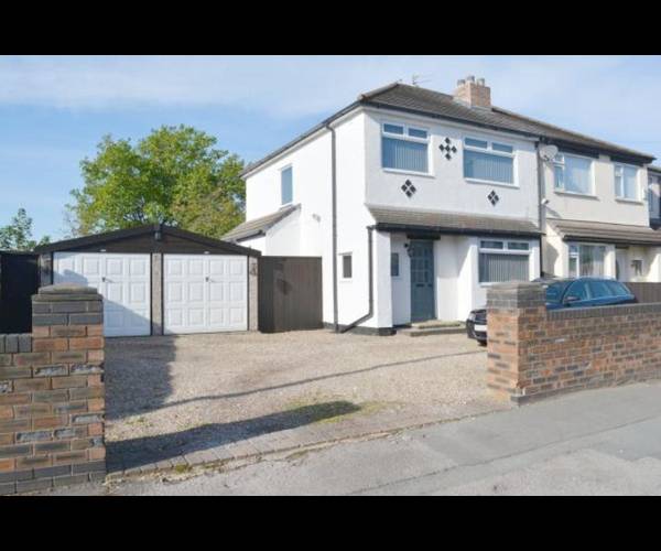 Parking on Mackets Lane, L25