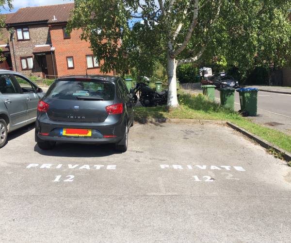 Parking on Hollybrook Close, SO16