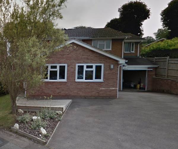 Parking on Lingfield Drive, RH10