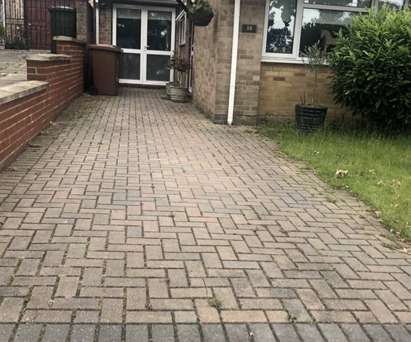 Parking on Whitelands Drive, SL5