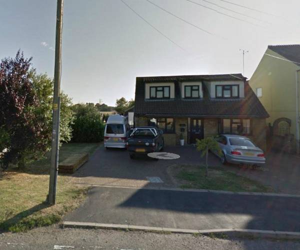 Parking space on Stambridge Road, SS4