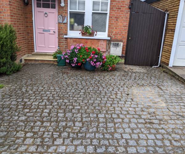 Parking on Shakespeare Road, W7