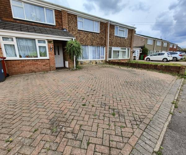 Parking on Alderbury Road, SL3