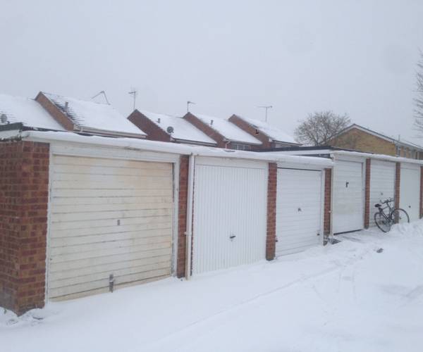 Garage on Grasmere Way , LU7