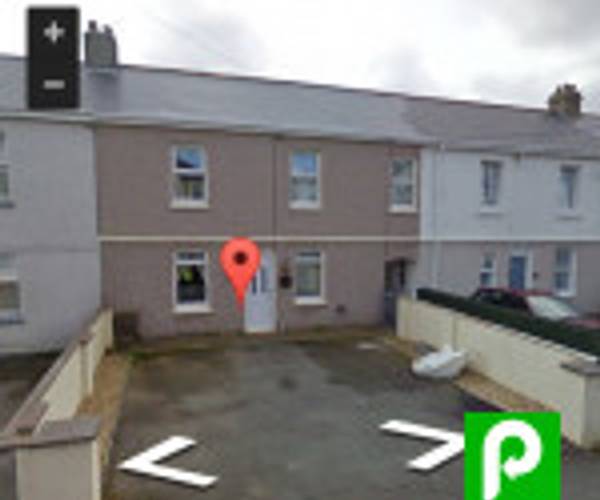 Parking on Trelawney Road, PL25